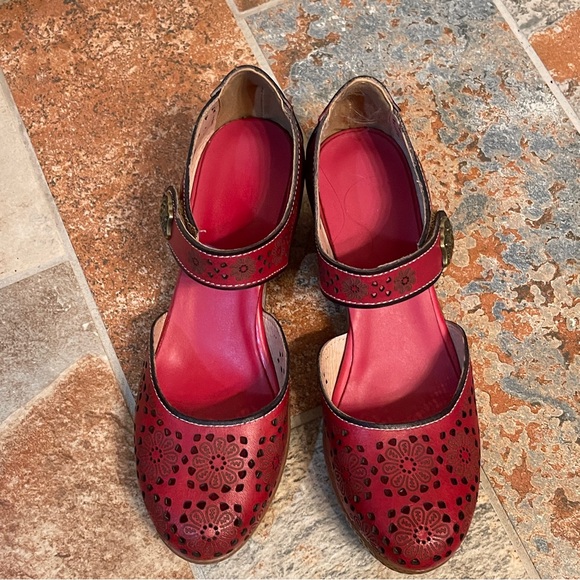 🥿NWOT Super Star Lady Leather Velcro Ankle Embossed Mary Janes! - Picture 3 of 15